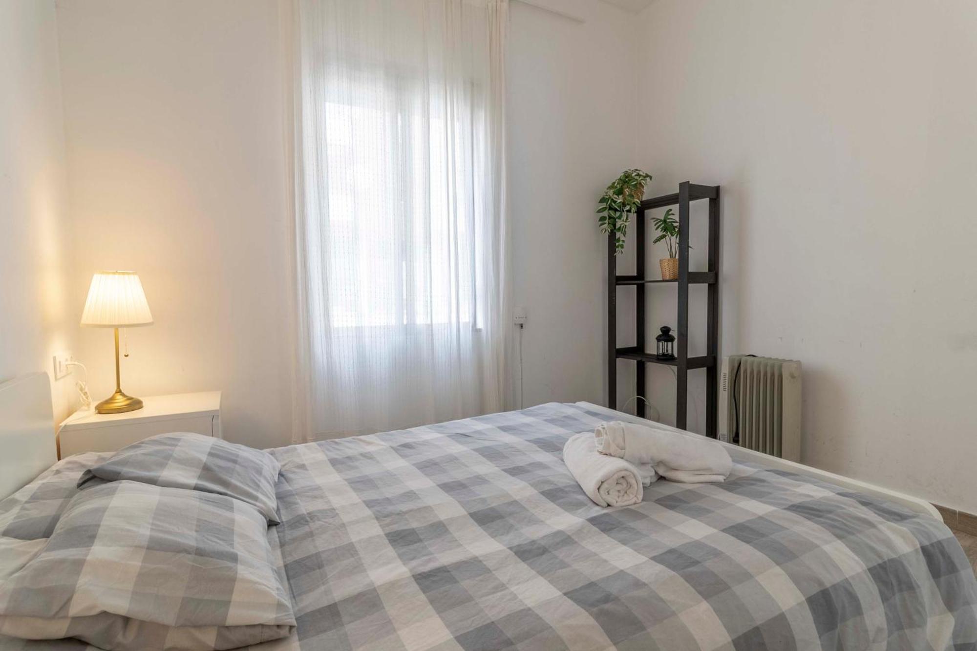 Apartamentos Los Remedios Sevilla Buitenkant foto