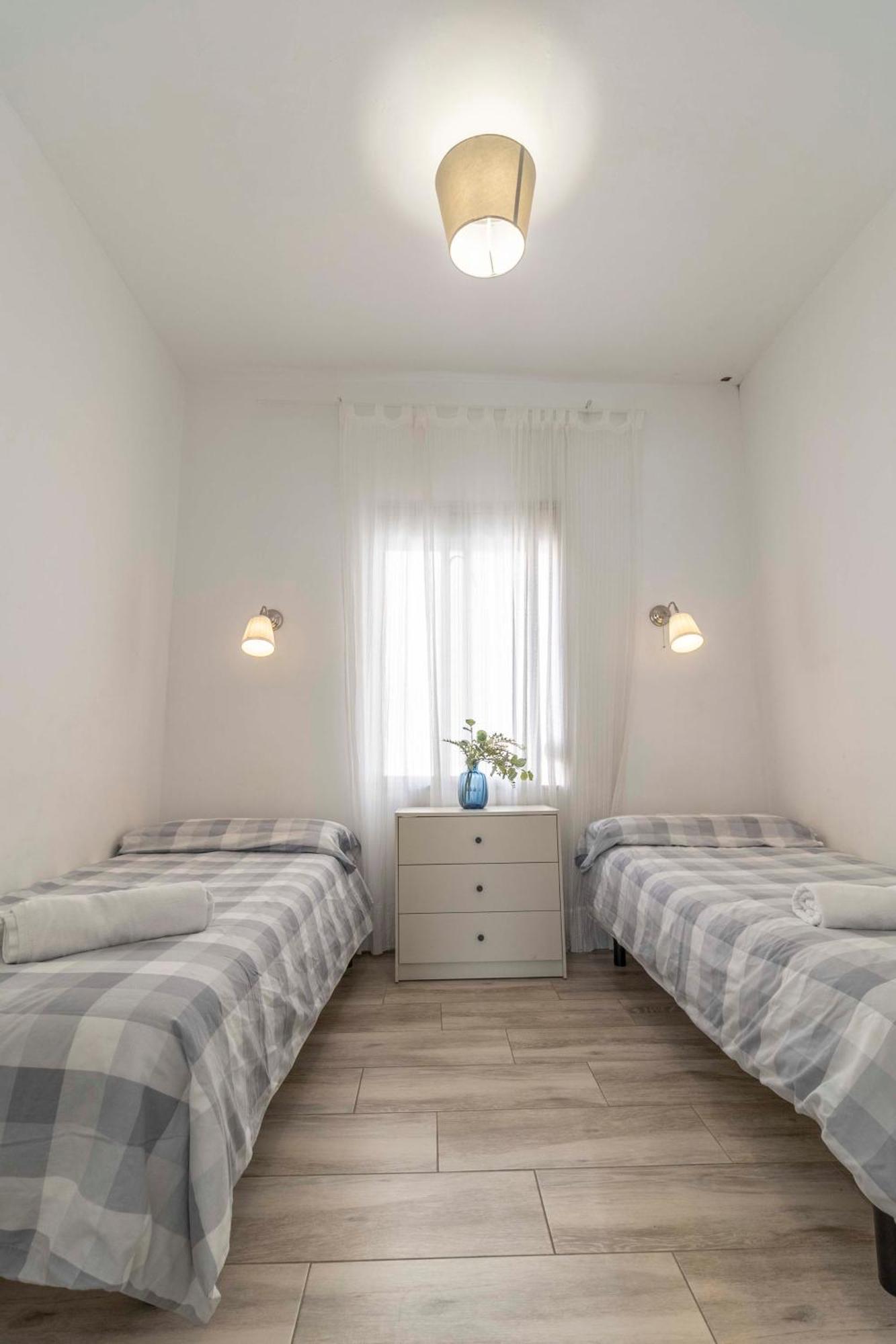 Apartamentos Los Remedios Sevilla Buitenkant foto