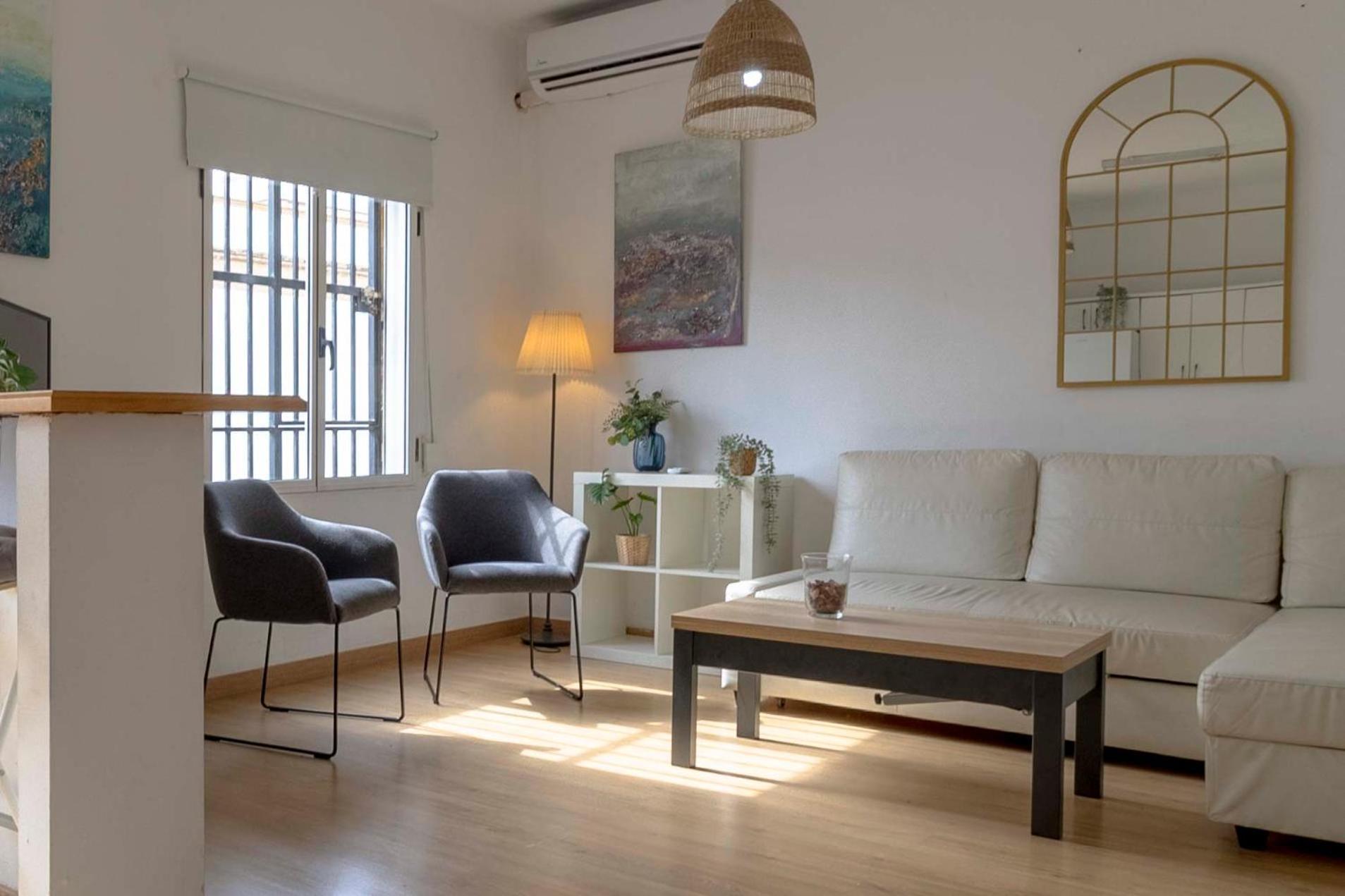 Apartamentos Los Remedios Sevilla Buitenkant foto